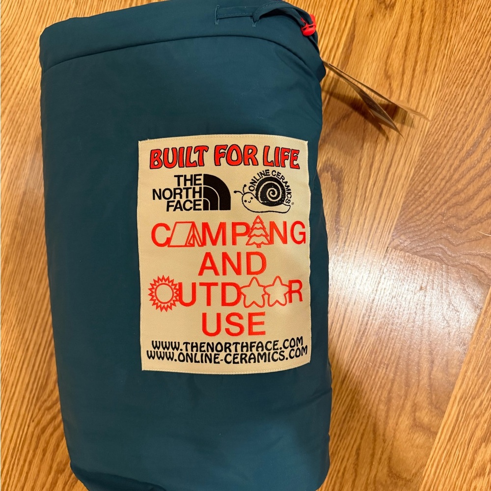 NWT The North Face x Online Ceramics Camp Blanket Summit Navy Ponderosa Green